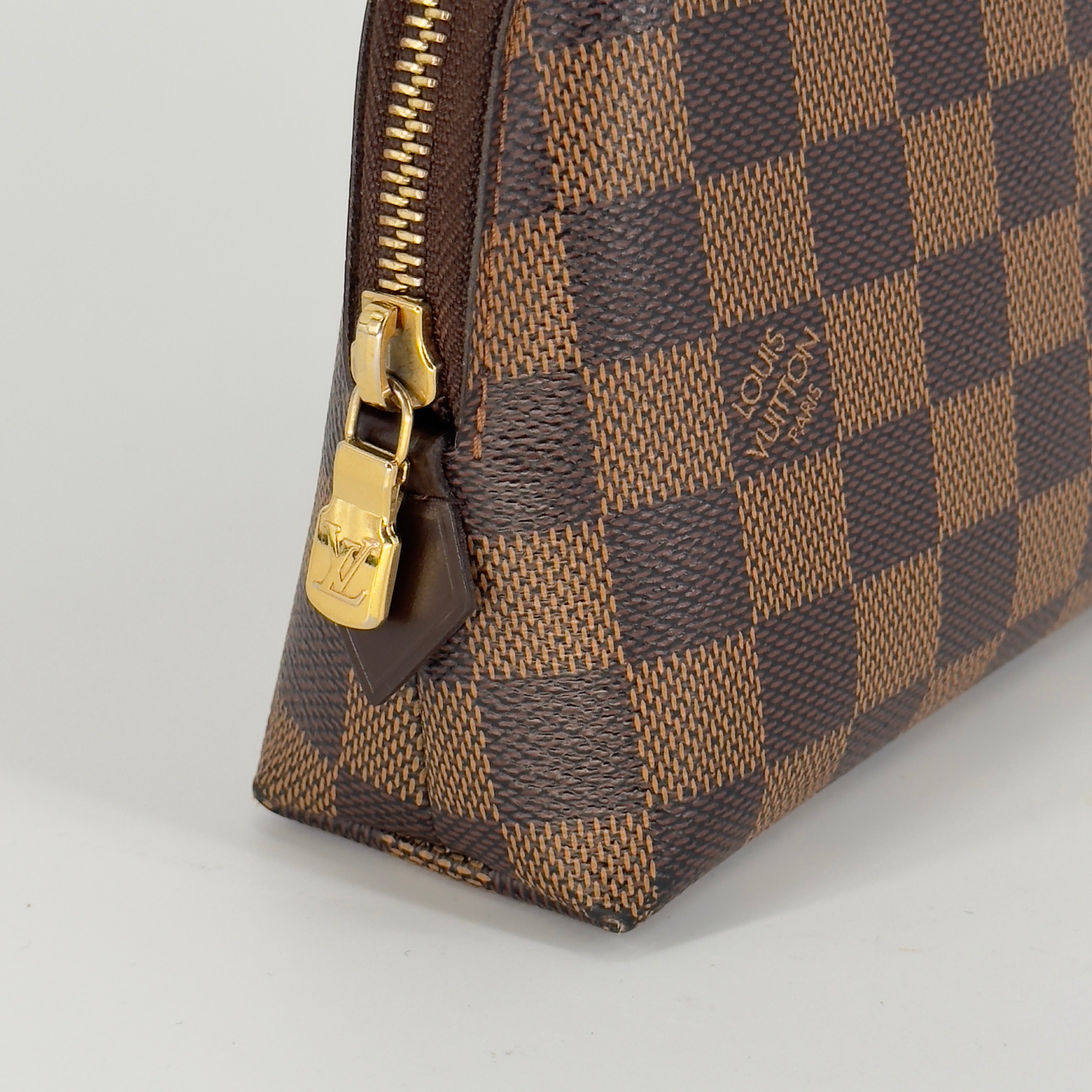 Louis Vuitton Cosmetic Pouch GM Damier Ebene