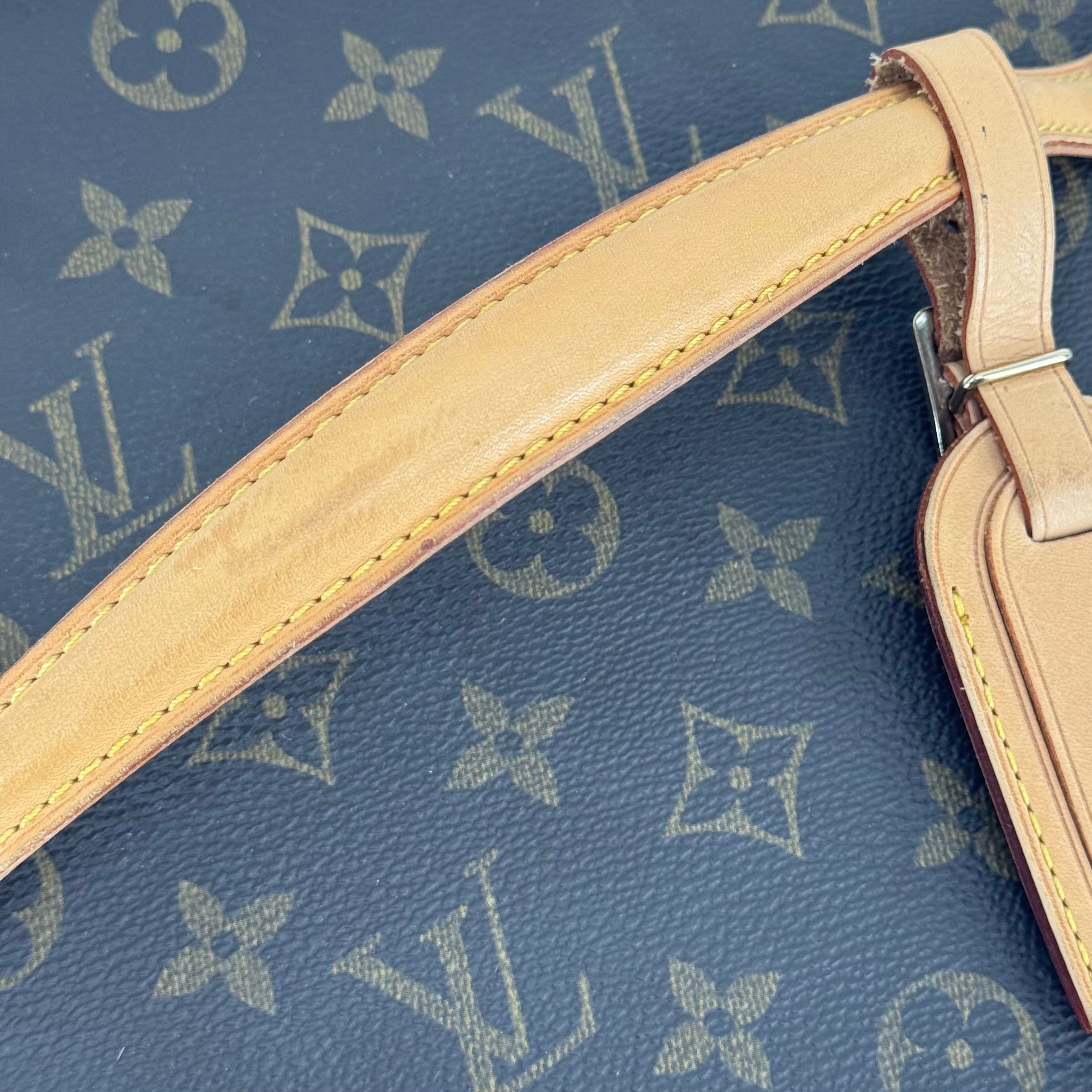 Louis Vuitton Nice Cosmetic Case Monogram
