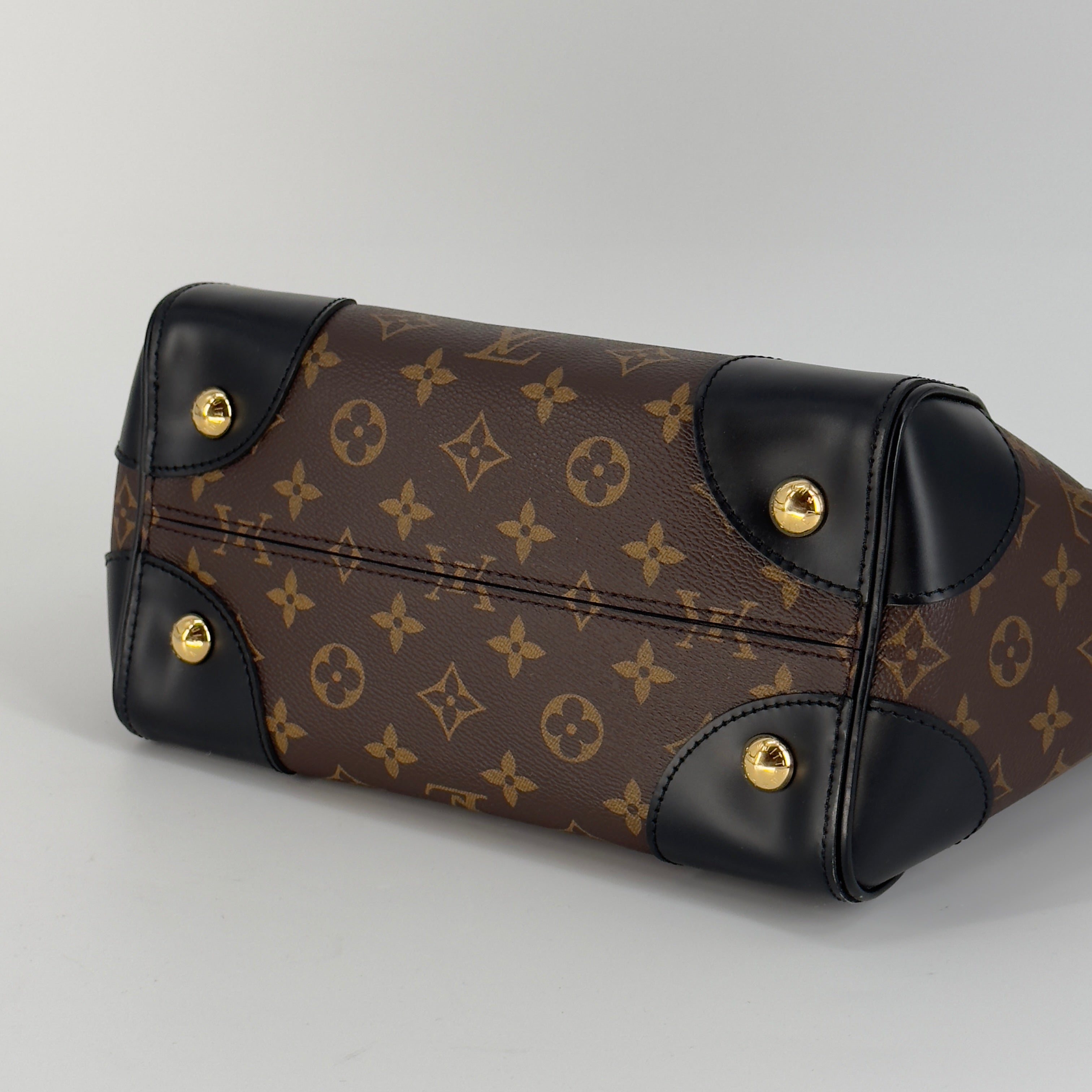 Louis Vuitton Phoenix PM Monogram
