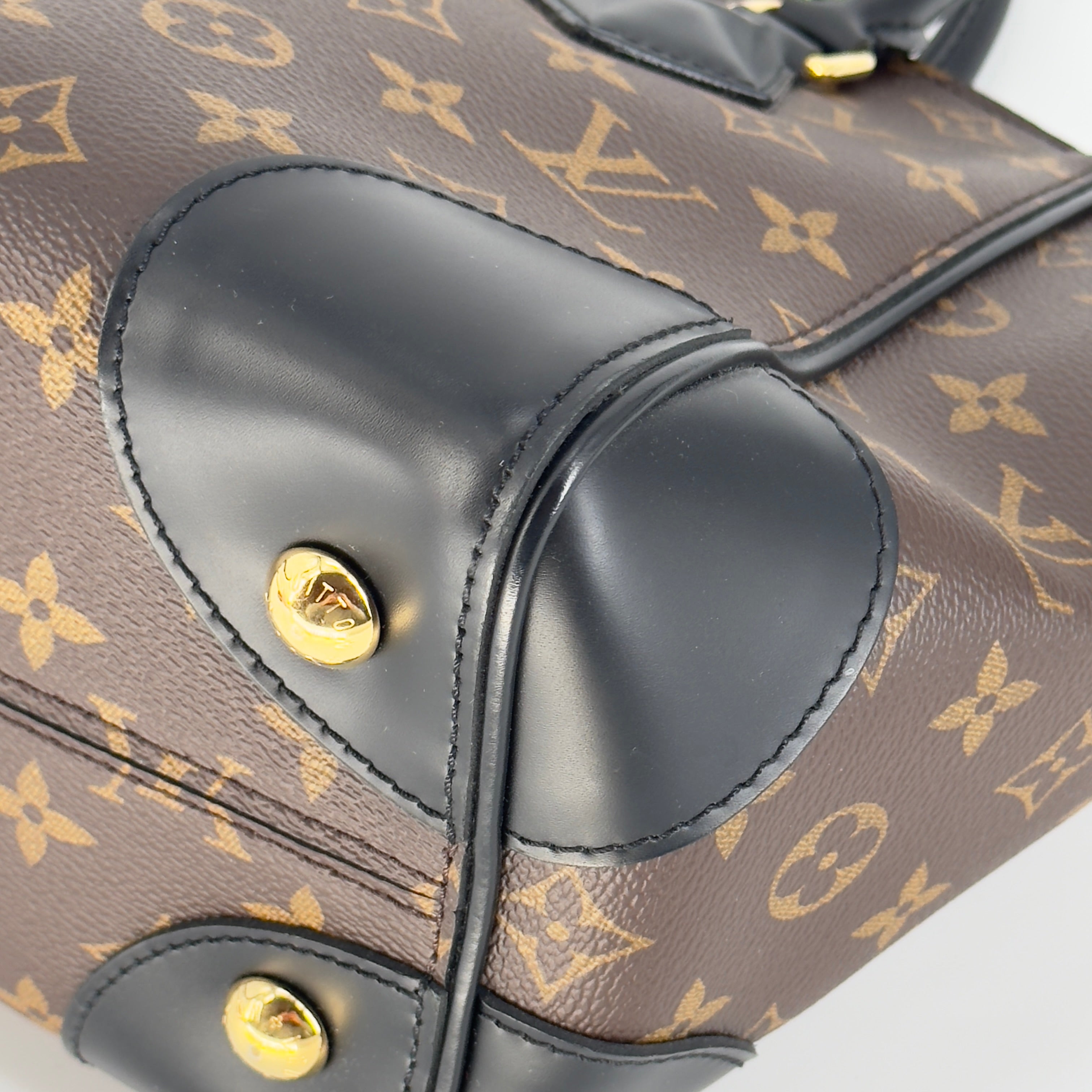 Louis Vuitton Phoenix PM Monogram