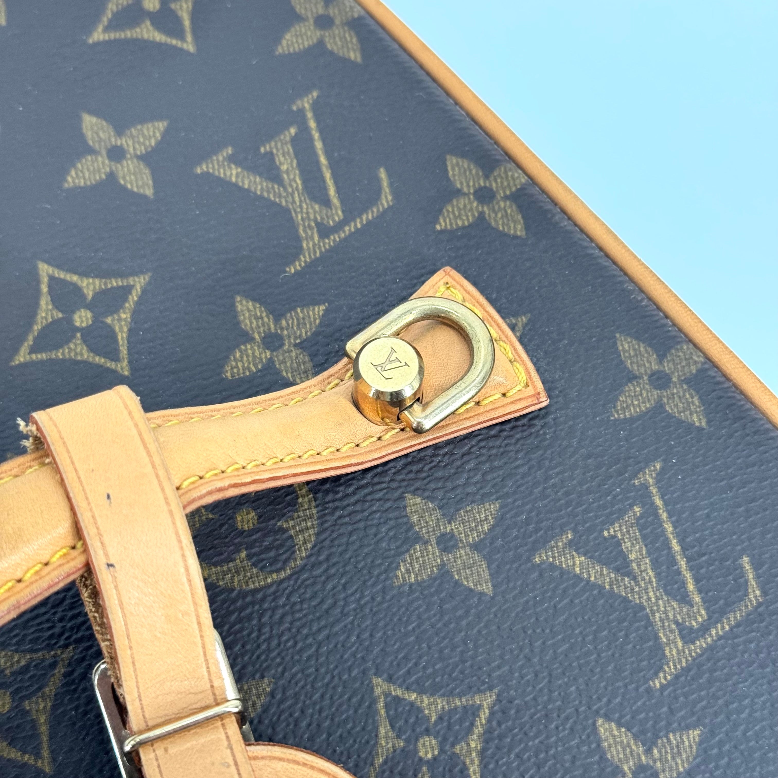 Louis Vuitton Nice Cosmetic Case Monogram