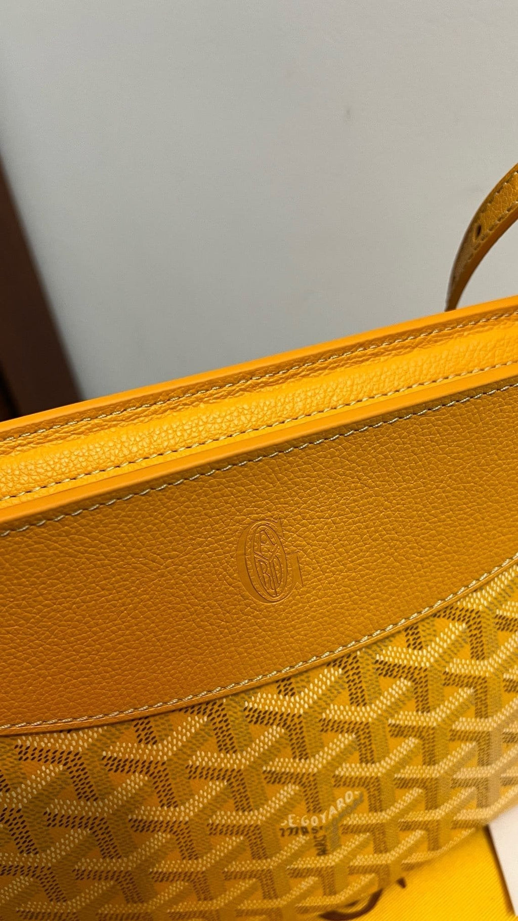 Goyard Hirondelle Schoudertas – Geel