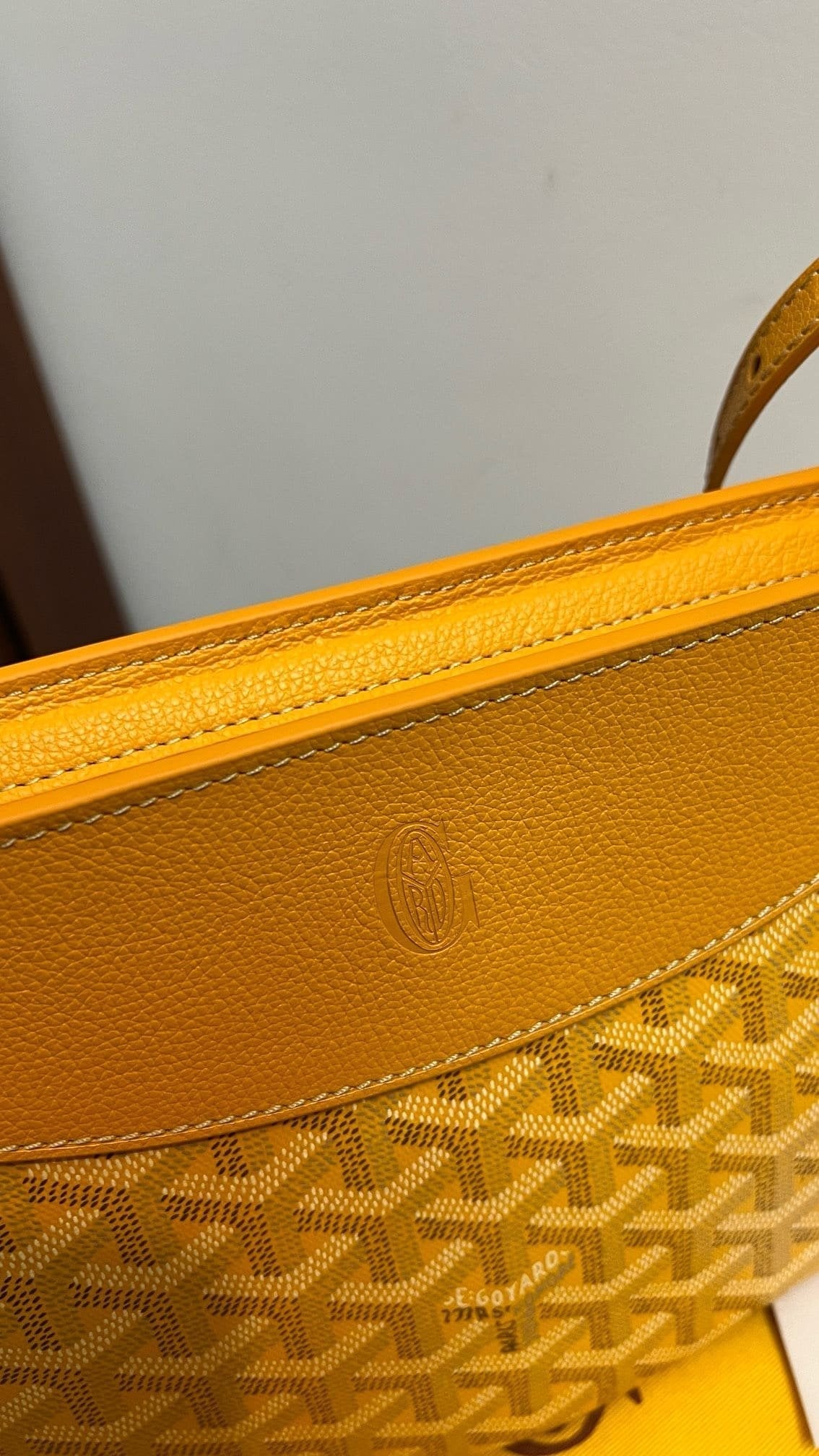 Goyard Hirondelle Schoudertas – Geel