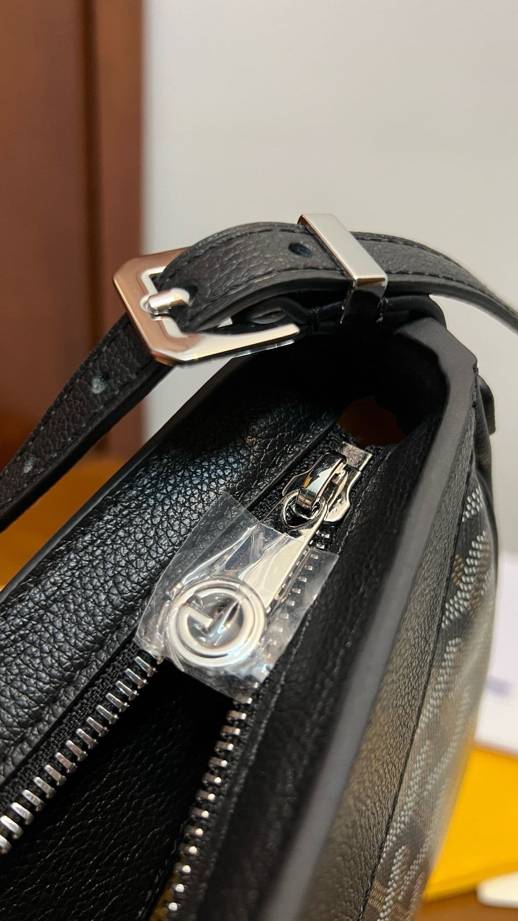 Goyard Hirondelle Schoudertas – Zwart / Grijs